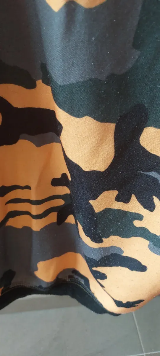 Sudadera Savage Camuflaje Naranja y Negra