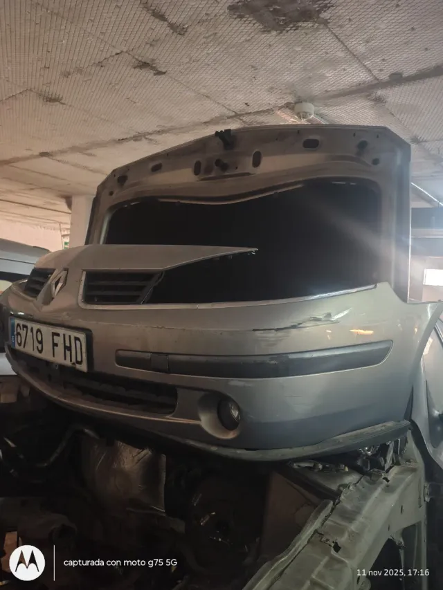 Paragolpes Renault Scenic II Gris