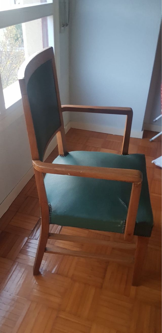 Silla vintage madera y tela verde