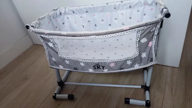 Cuna de apego muñecas estrellas