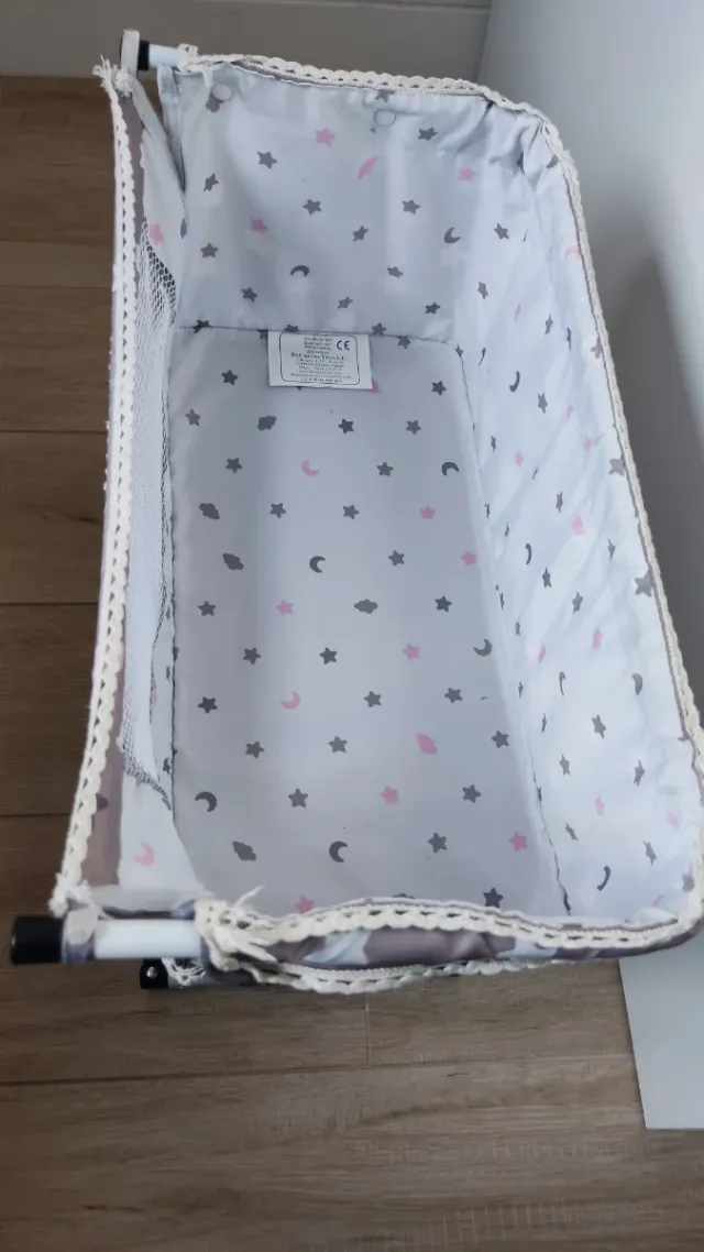 Cuna de apego muñecas estrellas