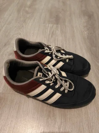Zapatillas Adidas Talla 43 Negras y Rojas