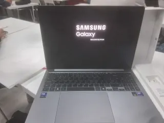 Portátil Samsung Galaxy Book Pro 5