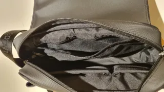 Borsa a tracolla Lacoste nera