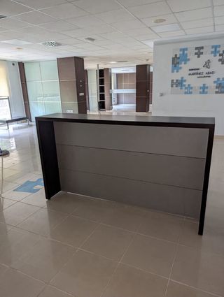 Urge!! Mesa de recepción grande