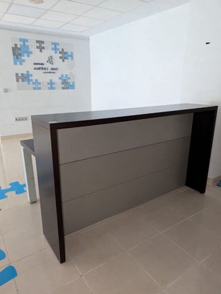 Urge!! Mesa de recepción grande
