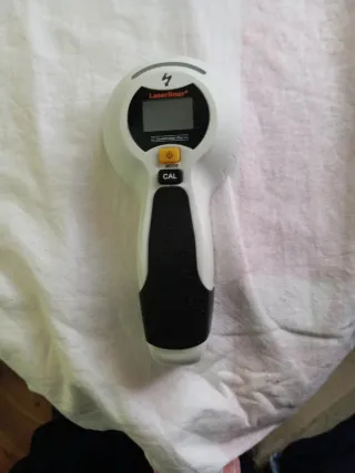 Detector de tuberías y cables Laserliner