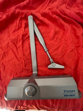 Cierra Puertas Tesa Assa Abloy