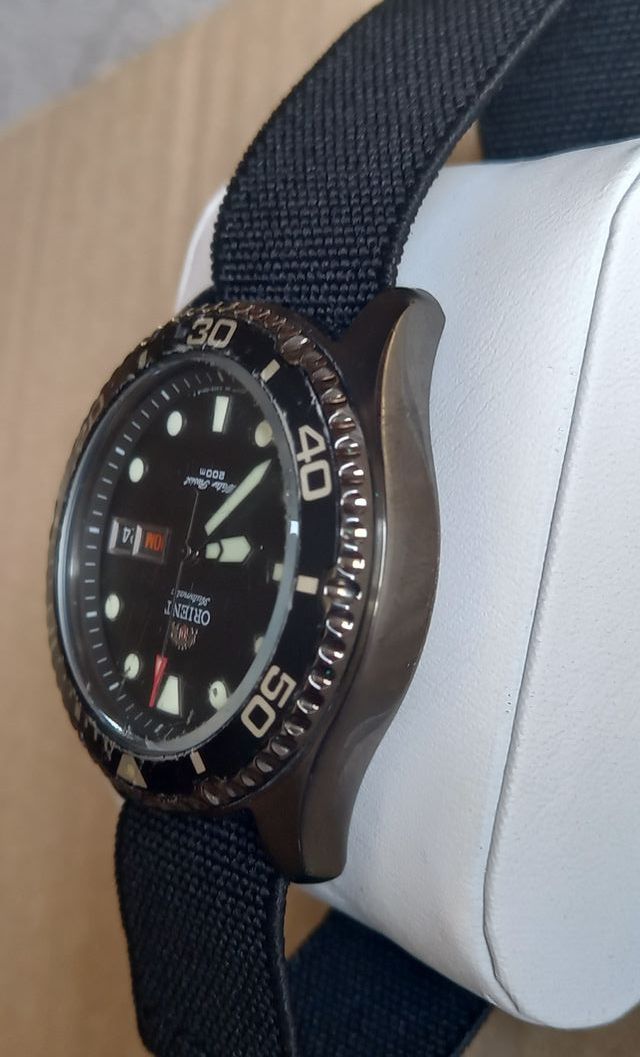 Reloj Orient Raven Negro y Plateado