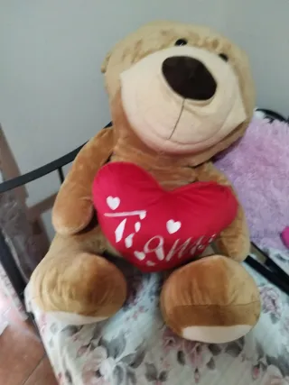 Peluche Orsacchiotto Gigante con Cuore Rosso