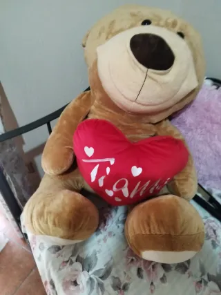 Peluche Orsacchiotto Gigante con Cuore Rosso