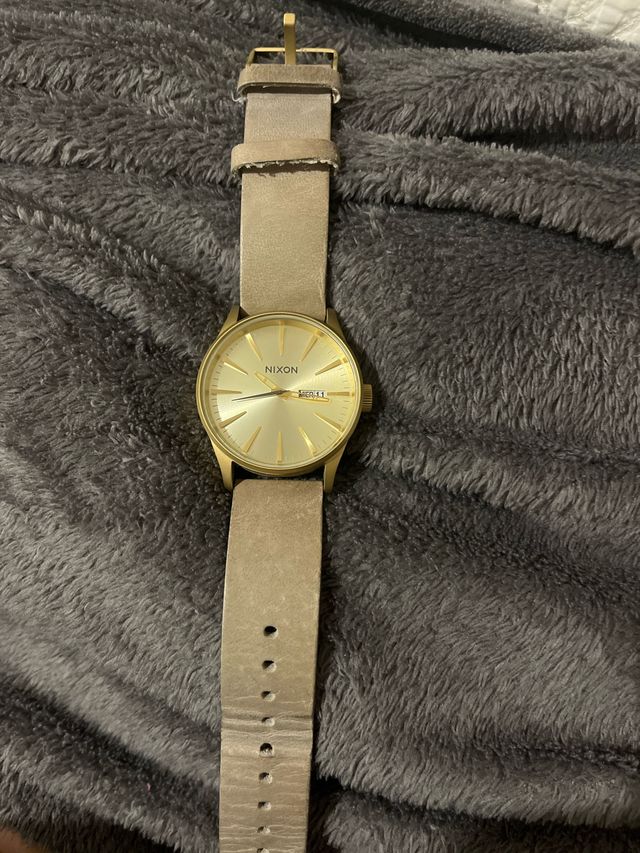 Reloj Nixon Cuero Beige/Dorado Hombre