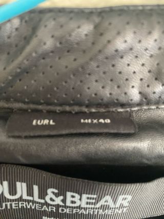 Cazadora Pull&Bear Negra Talla L