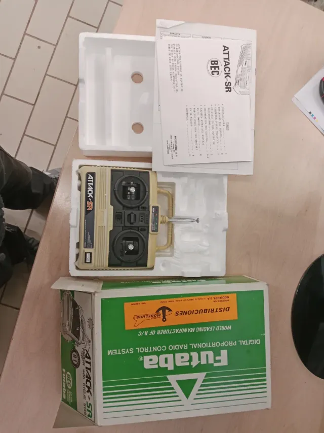 Transmisor Futaba Attack-SR BEC