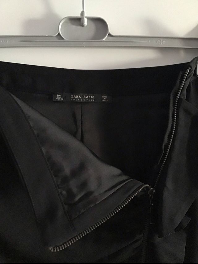 Minifalda Zara Talla L Negra