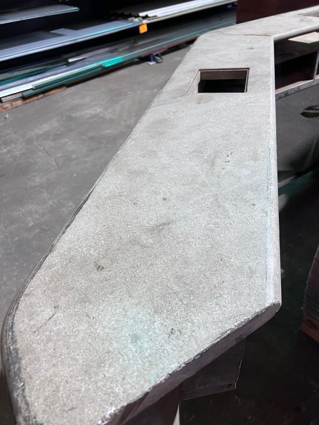 Barra de bar metálica para pub