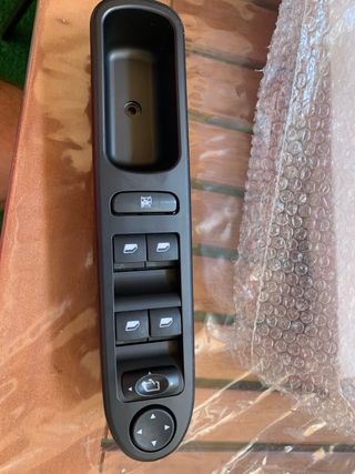 Botonera Elevalunas peugeot 307..