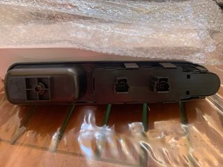 Botonera Elevalunas peugeot 307..