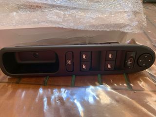 Botonera Elevalunas peugeot 307..