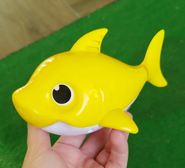 Baby Shark Acuático