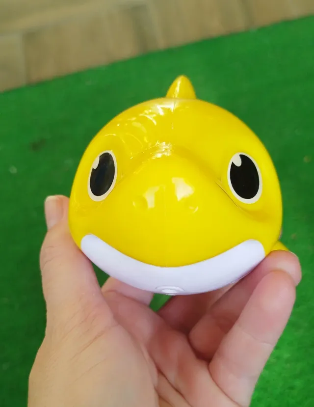Baby Shark Acuático