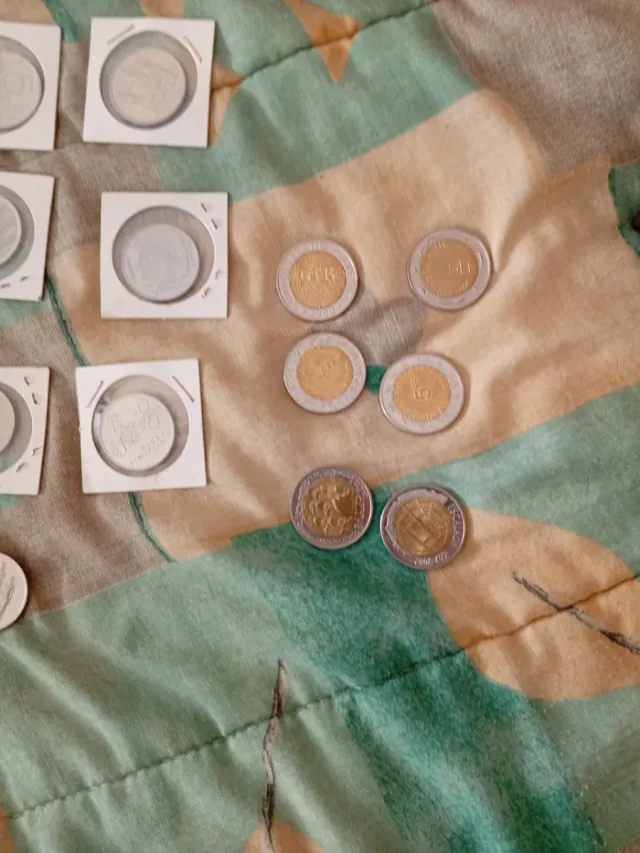 Lote 85 francos suizos