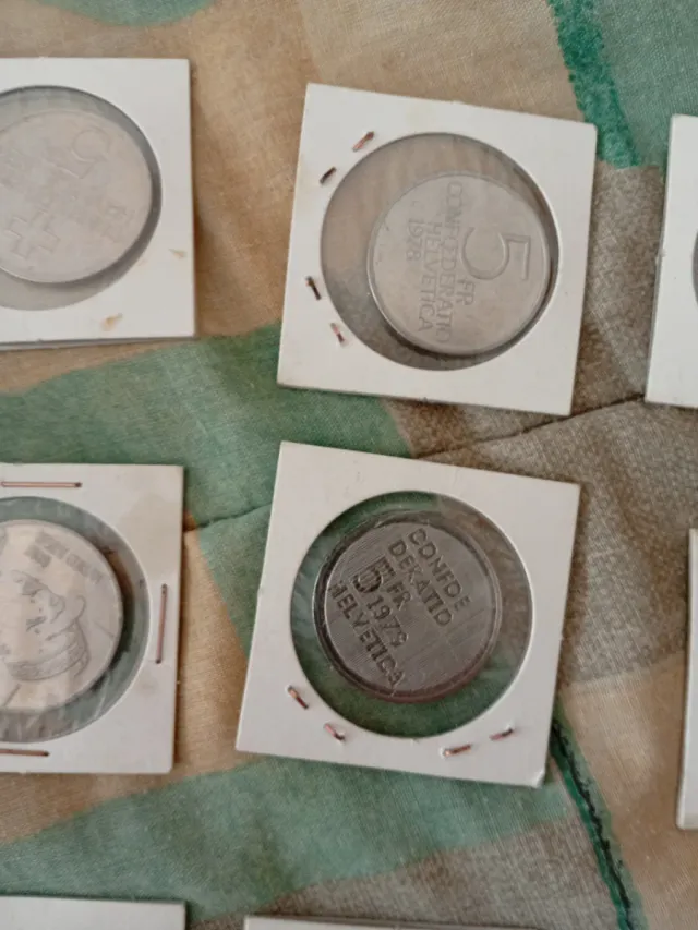 Lote 85 francos suizos