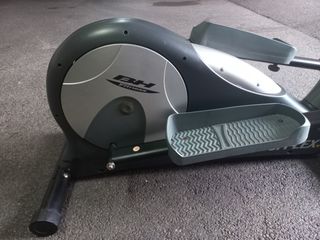 Bicicleta Elíptica BH Fitness