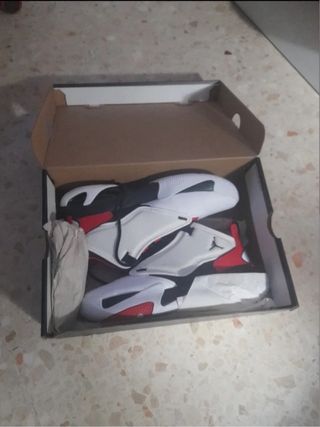 Jordan Max Aura 4 Rojas y Blancas