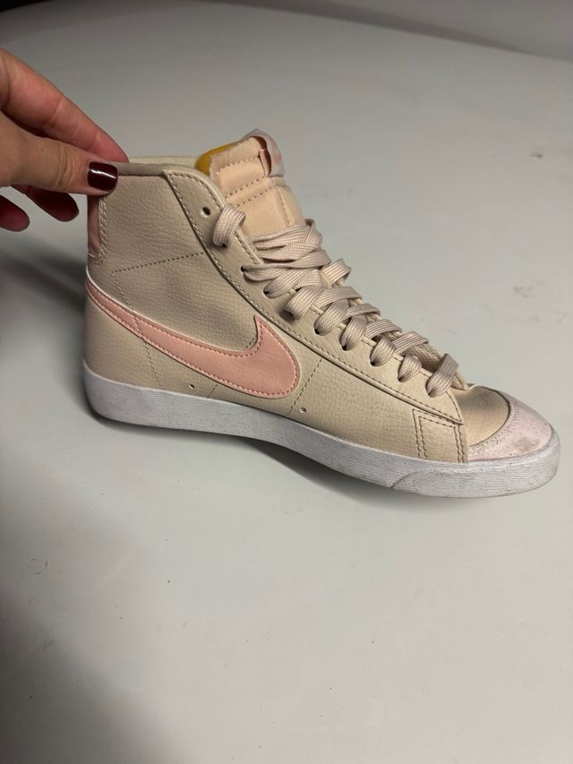 Nike Blazer Mid '77 Beige Rosa Retro