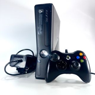 console Xbox 360 Slim 250GB Con Controller Cavi