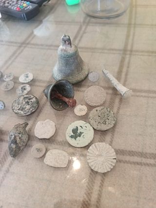 Lote monedas y objetos romanos