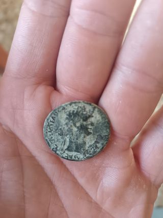 Lote monedas y objetos romanos
