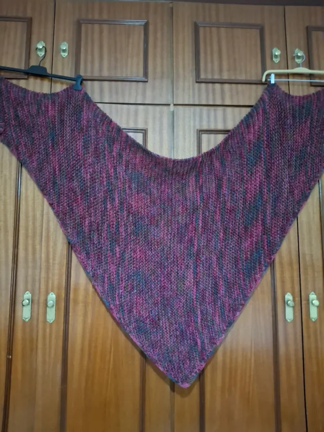 Manton grande pico moteado,a mano