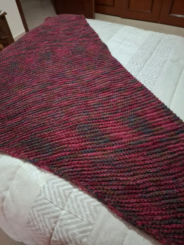 Manton grande pico moteado,a mano