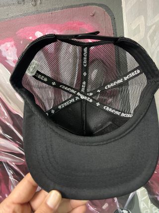 Gorra Trucker Chrome Hearts Negra y Amarilla