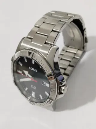 Reloj Lorus Solar 10 BAR Negro/Plata