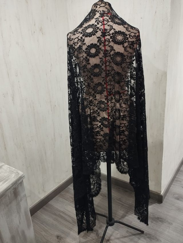 Mantilla Fallera Negra