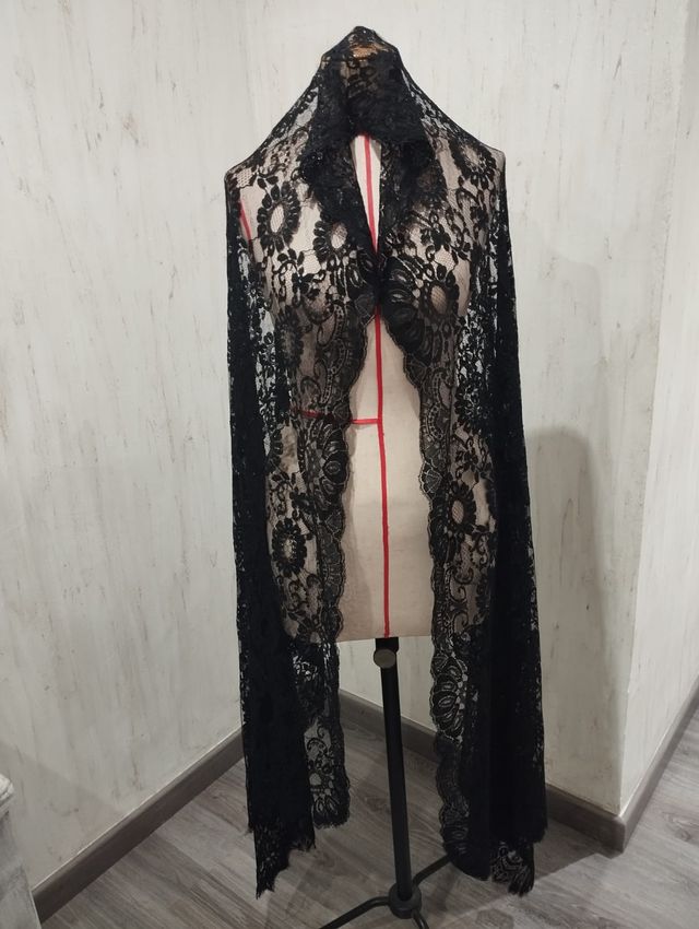 Mantilla Fallera Negra