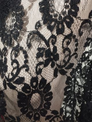 Mantilla Fallera Negra