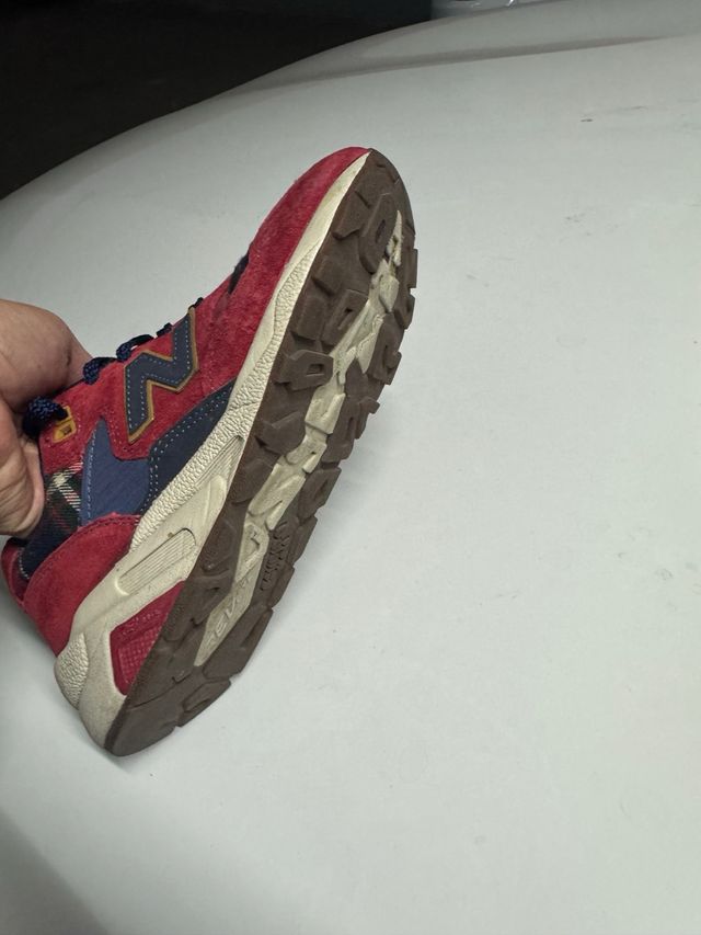 New Balance Retro Azul Rojo