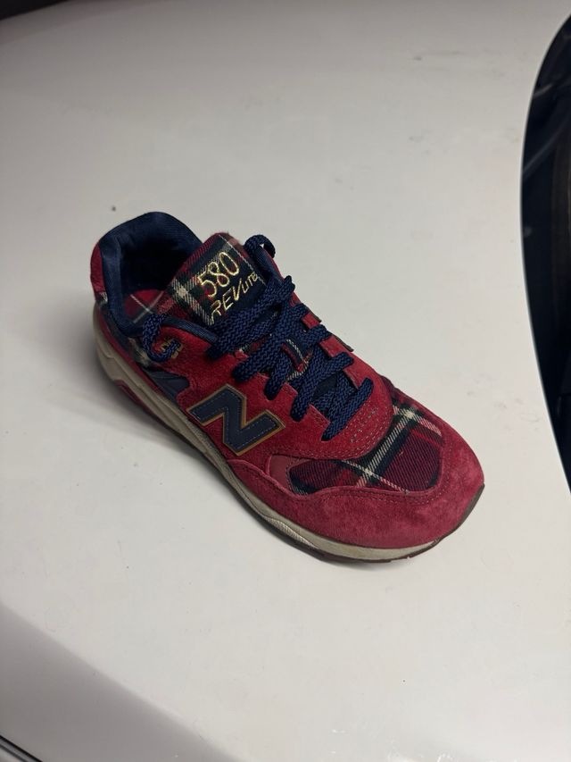 New Balance Retro Azul Rojo