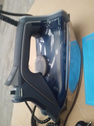 Plancha de ropa Rowenta azul