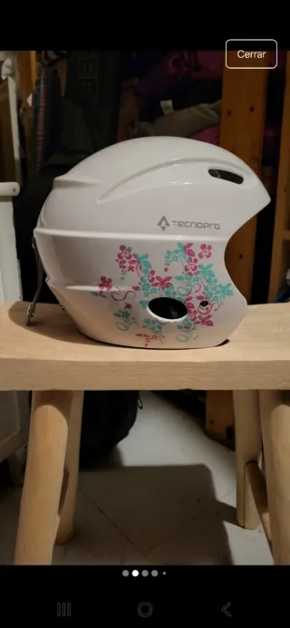 Casco de esquí para niña Tecnogro,usado 2 veces!!