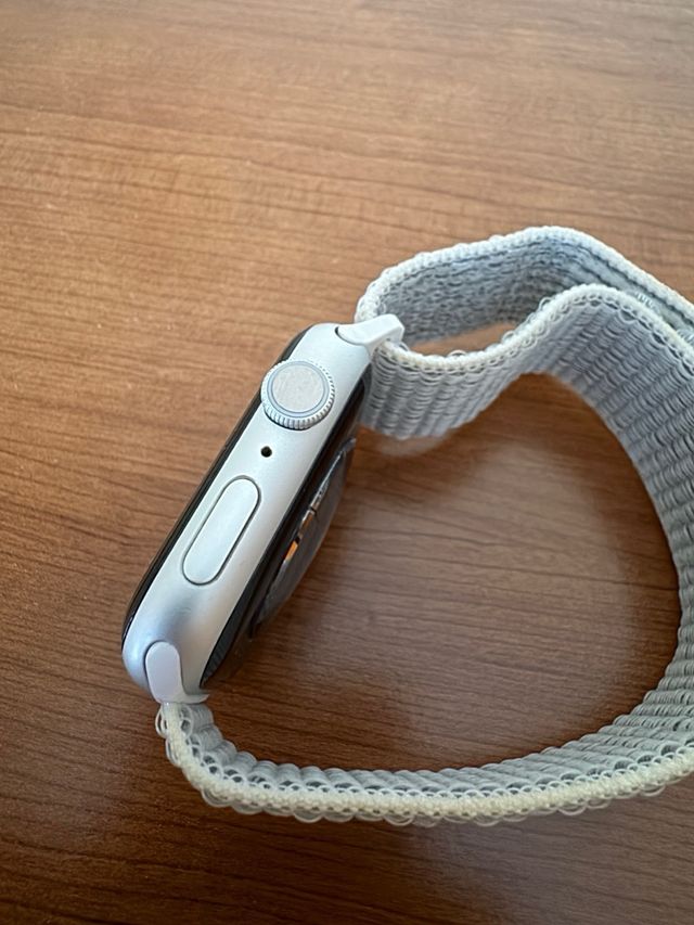Apple Watch Series 5 44mm Nike