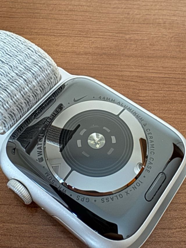 Apple Watch Series 5 44mm Nike