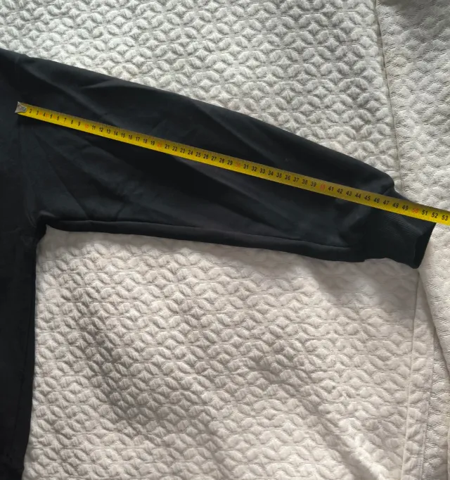 Jersey Navideño talla M, de Lefties