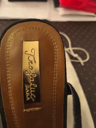 Sandalias Zara Piel Ante Negras