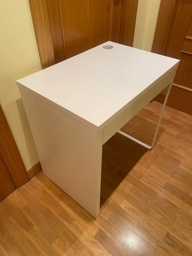 Escritorio blanco moderno mike, en perfecto estado