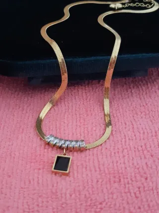 Collar dorado acero con baño de oro